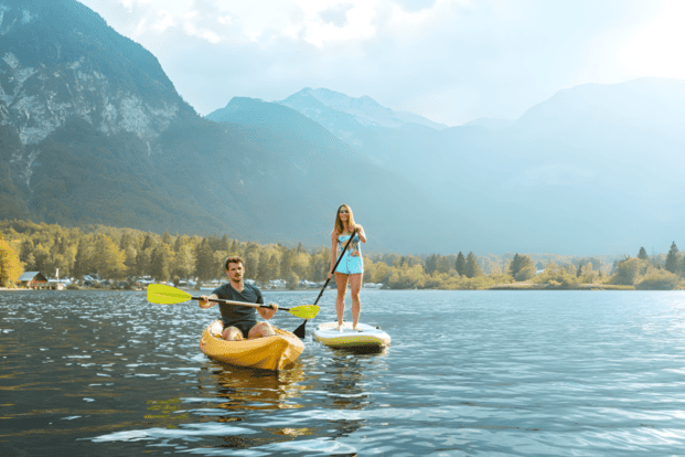 Kayak vs Paddleboard: Which Wins & Why? - Paddleboard Insiders