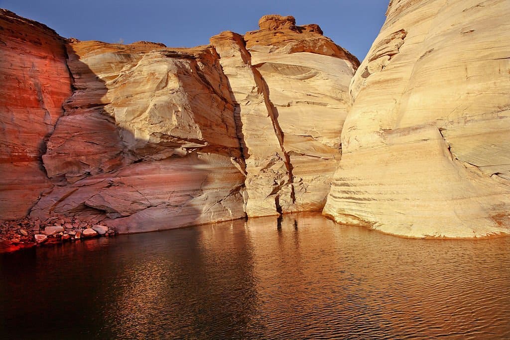 paddleboarding lake powell