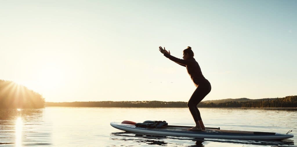 Yoga Paddleboard - Risks, Benefits & How To Get Started Fast ...