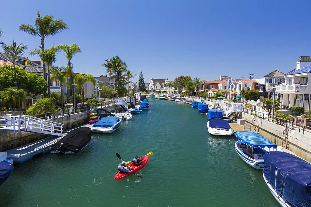 paddle boarding long beach